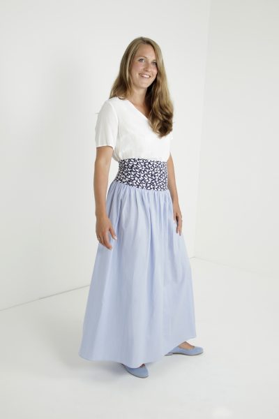 Geburtsrock_hellblau_003